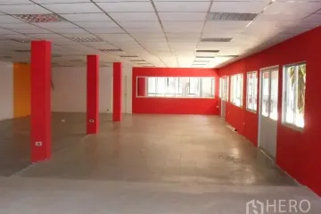 Commercial for rent in Khlong Tan Nuea, Bangkok