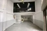 5 Bedroom Commercial for rent in Chakkrawat, Bangkok near MRT Wat Mangkon