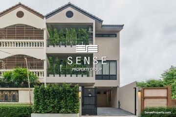 4 Bedroom Townhouse for sale in Phra Khanong Nuea, Bangkok near BTS Phra Khanong
