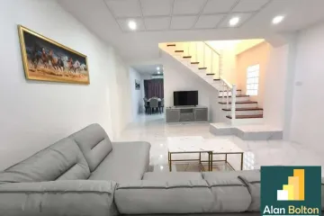4 Bedroom Townhouse for rent in Bueng, Chonburi