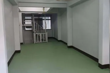 3 Bedroom Townhouse for rent in Wat Thepsirin, Bangkok near MRT Wat Mangkon