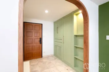 3 Bedroom Condo for rent in Ruamjai Heights, Khlong Toei Nuea, Bangkok near MRT Sukhumvit