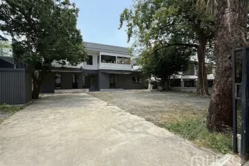 Office for rent in Khlong Tan Nuea, Bangkok