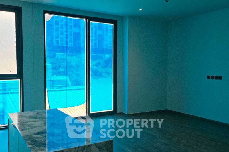 Bang Rak, Bangkok - Photo 2