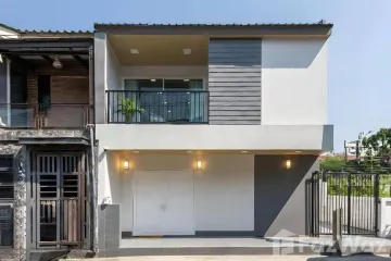 3 Bedroom House for rent in Sam Sen Nok, Bangkok