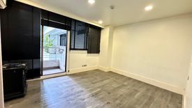 Watthana, Bangkok - Photo 3