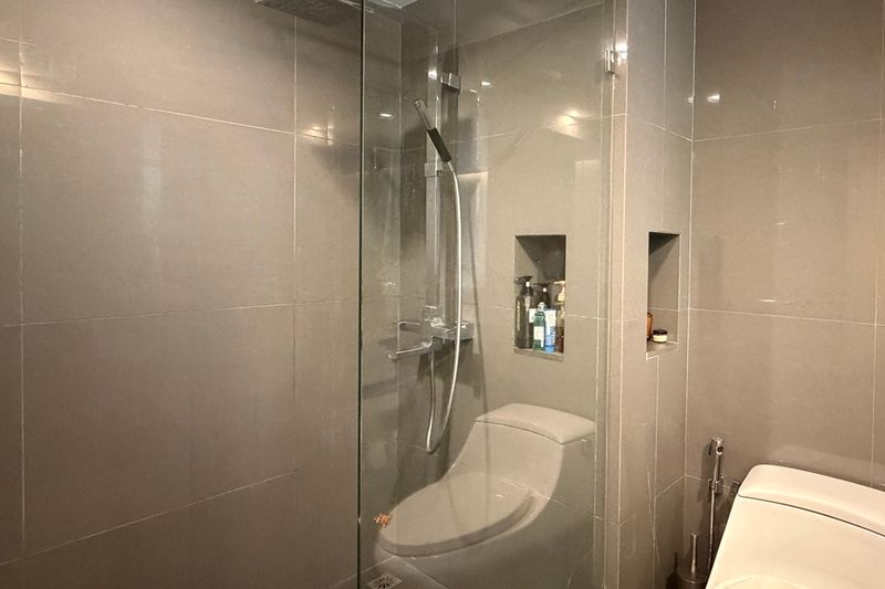 Sathon, Bangkok - Photo 2