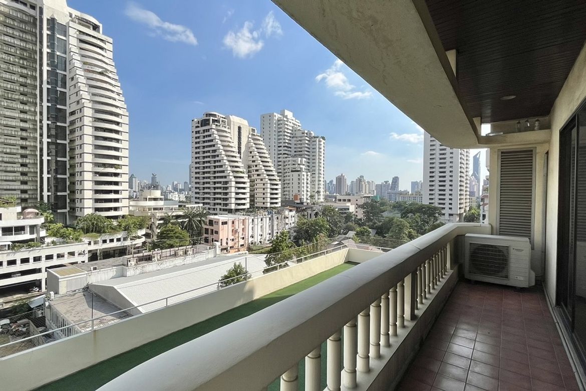 Watthana, Bangkok - Photo 3