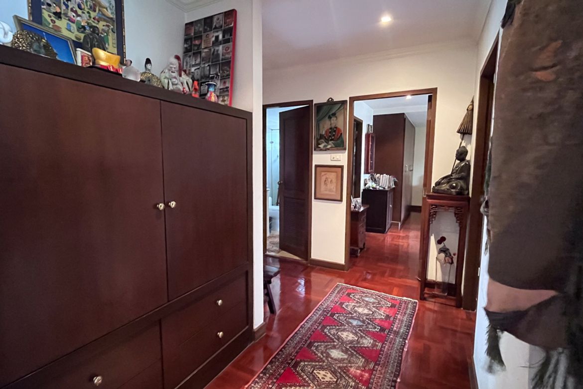 Watthana, Bangkok - Photo 2