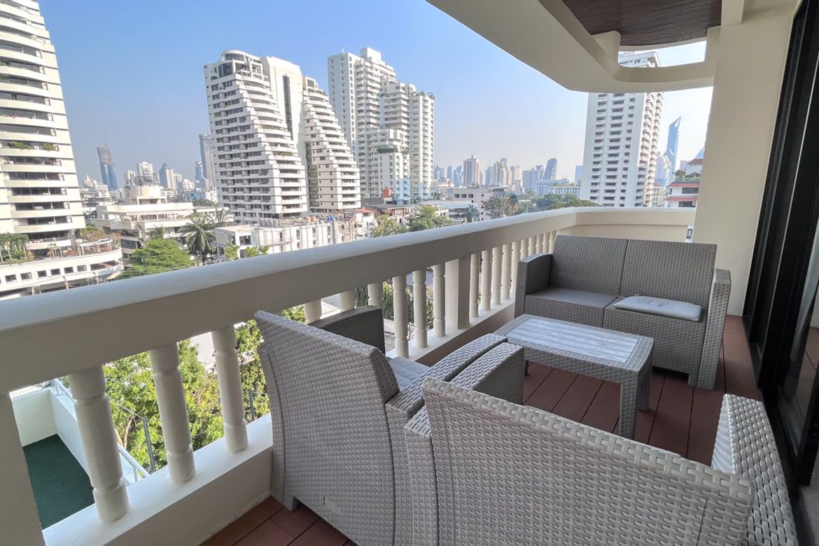 Watthana, Bangkok - Photo 2