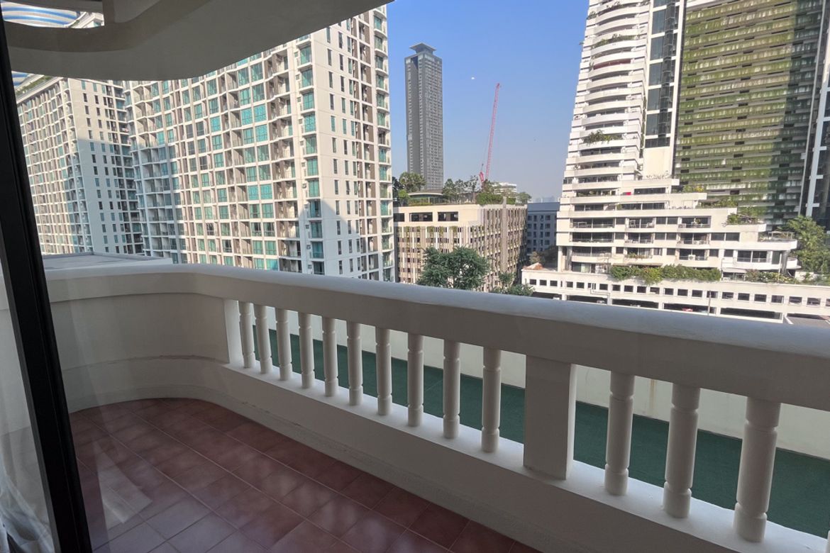 Watthana, Bangkok - Photo 3