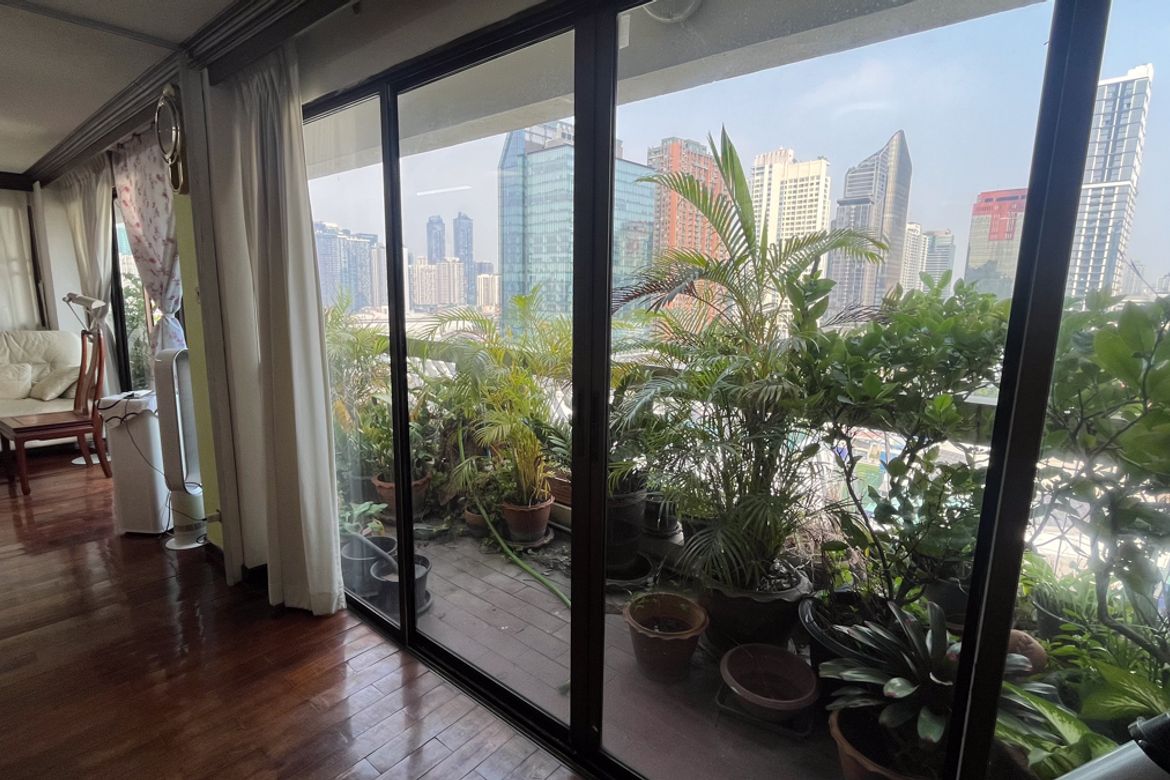 Watthana, Bangkok - Photo 2