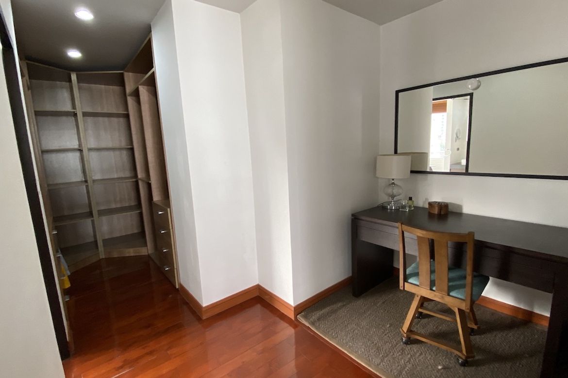 Watthana, Bangkok - Photo 2