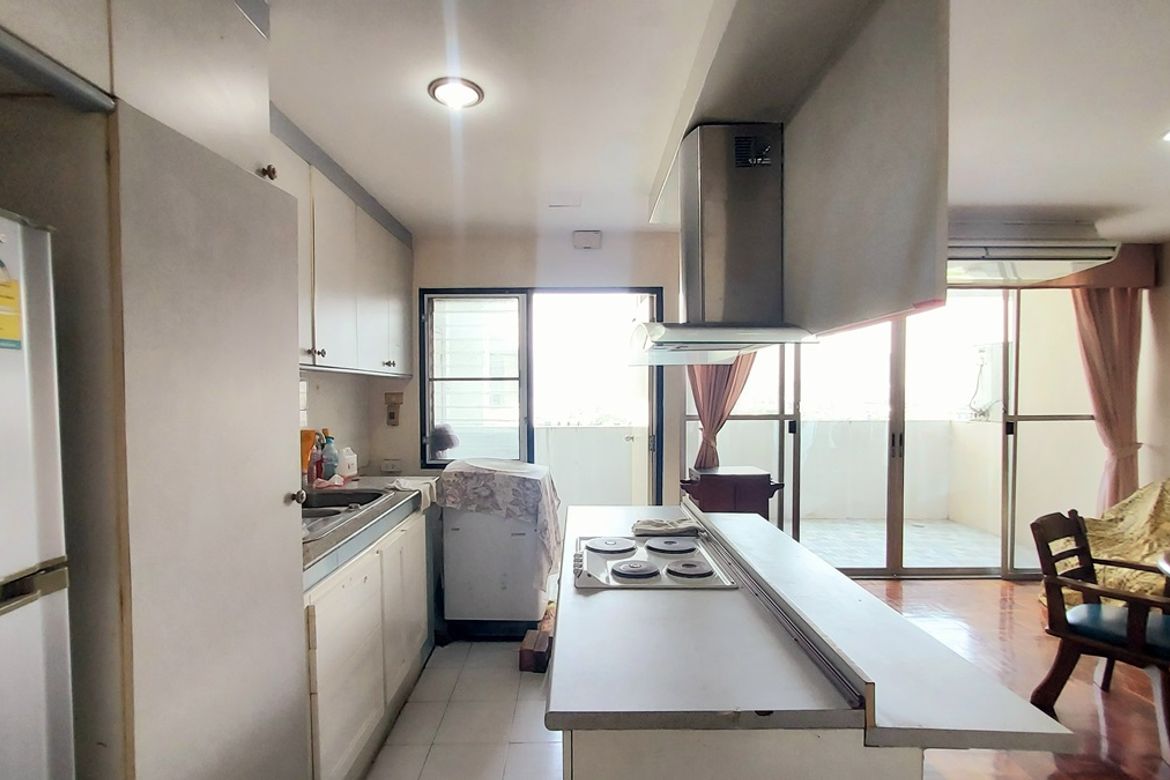 Watthana, Bangkok - Photo 3