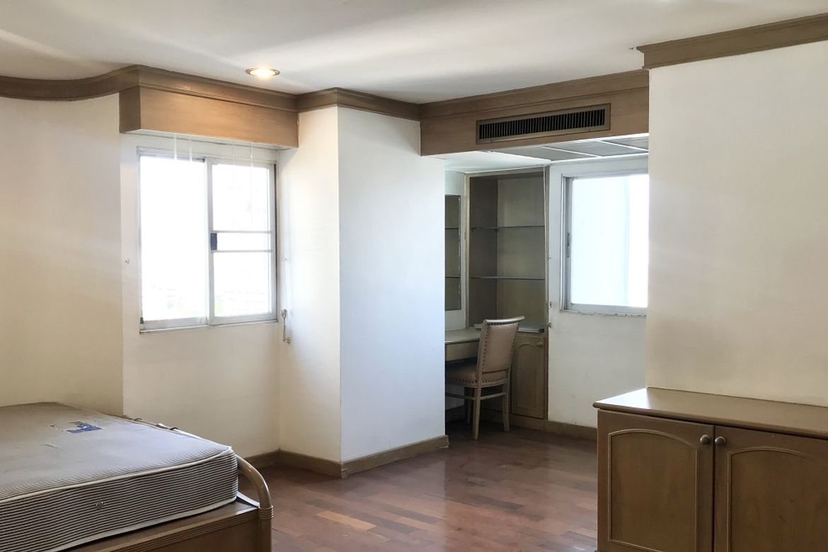 Watthana, Bangkok - Photo 3