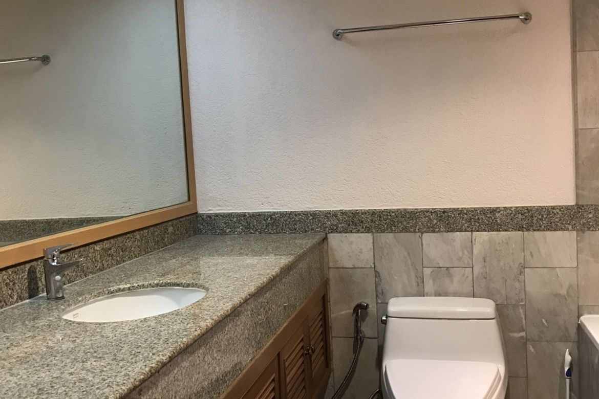 Watthana, Bangkok - Photo 3