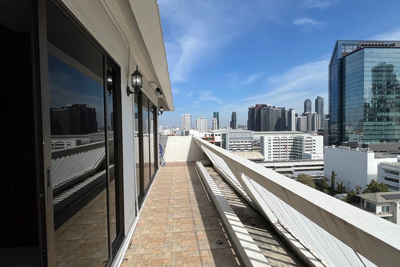 Watthana, Bangkok - Photo 2