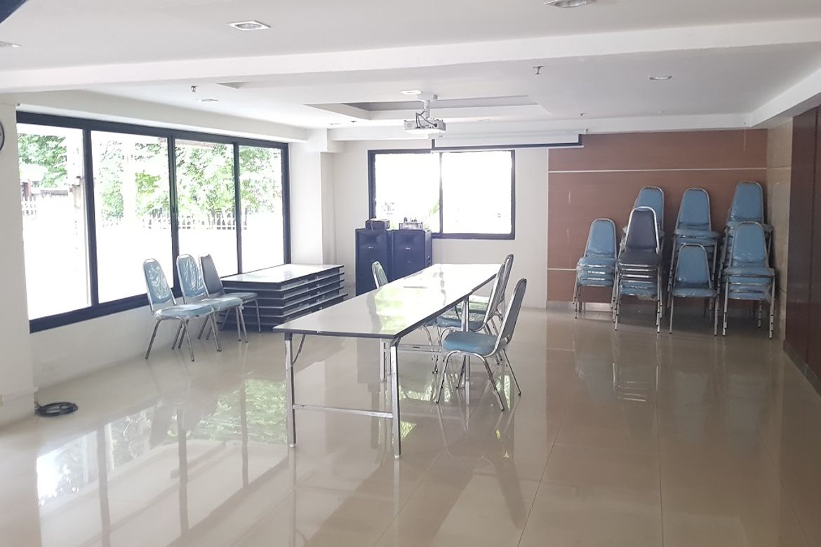 Sathon, Bangkok - Photo 2