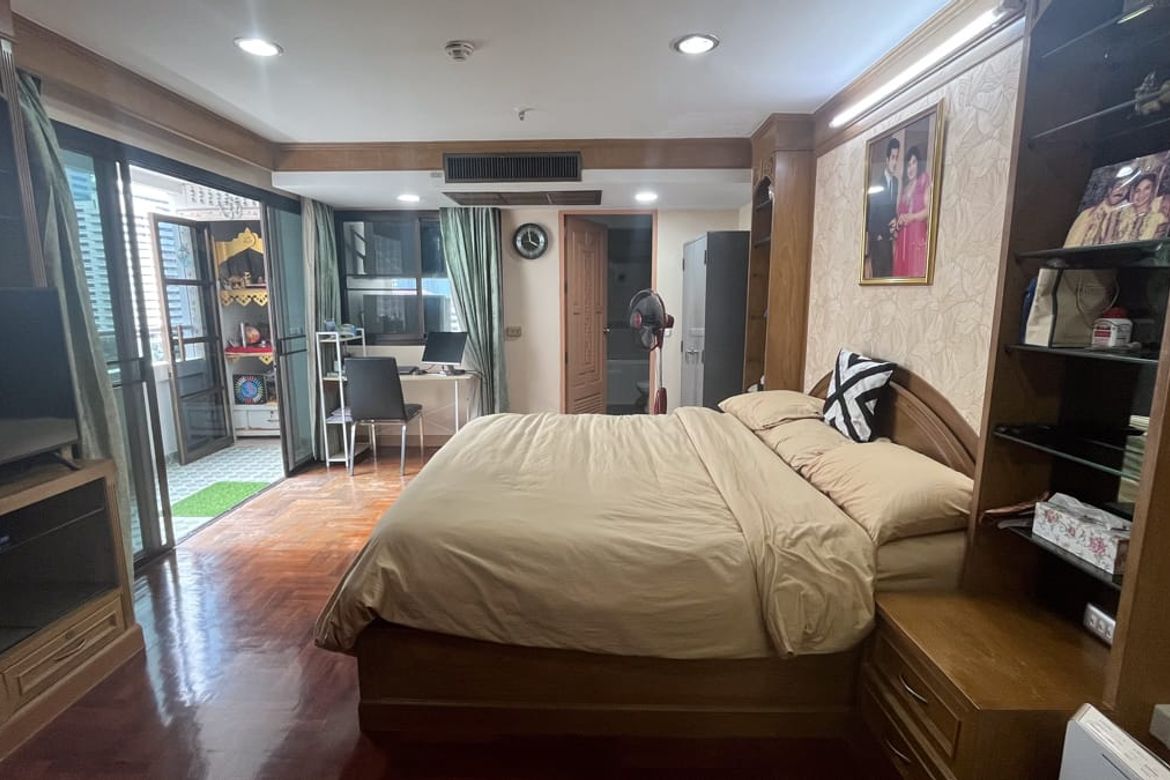 Watthana, Bangkok - Photo 2