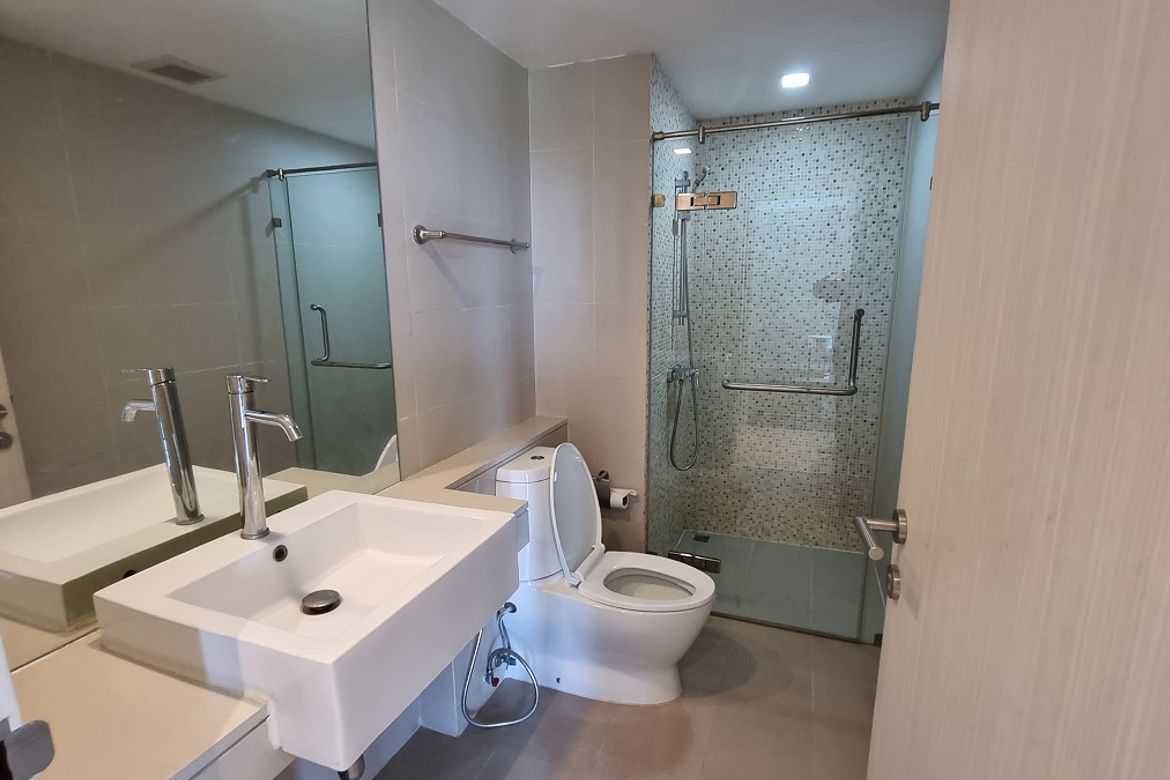 Watthana, Bangkok - Photo 3