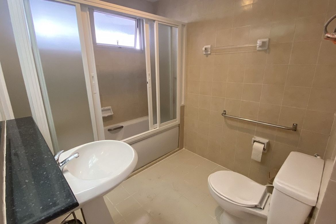 Khlong Toei, Bangkok - Photo 2