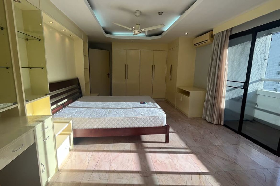 Watthana, Bangkok - Photo 3