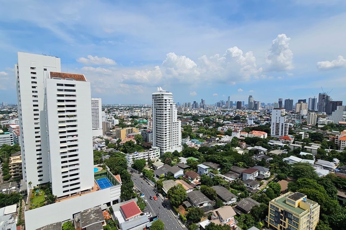 Watthana, Bangkok - Photo 2