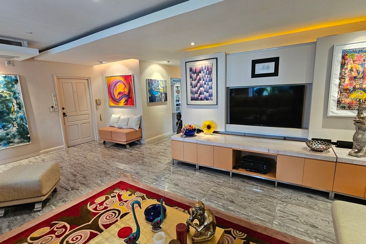 Bang Rak, Bangkok - Photo 2