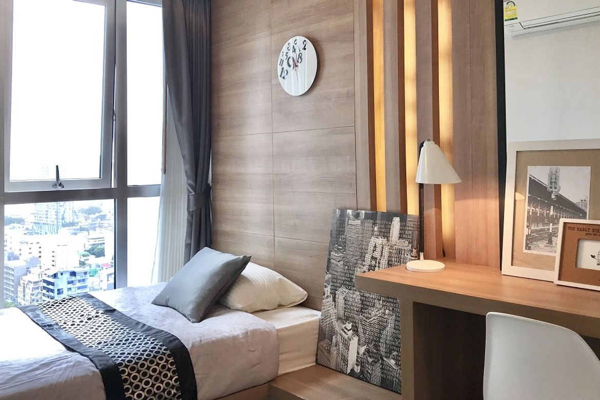 Sathon, Bangkok - Photo 3