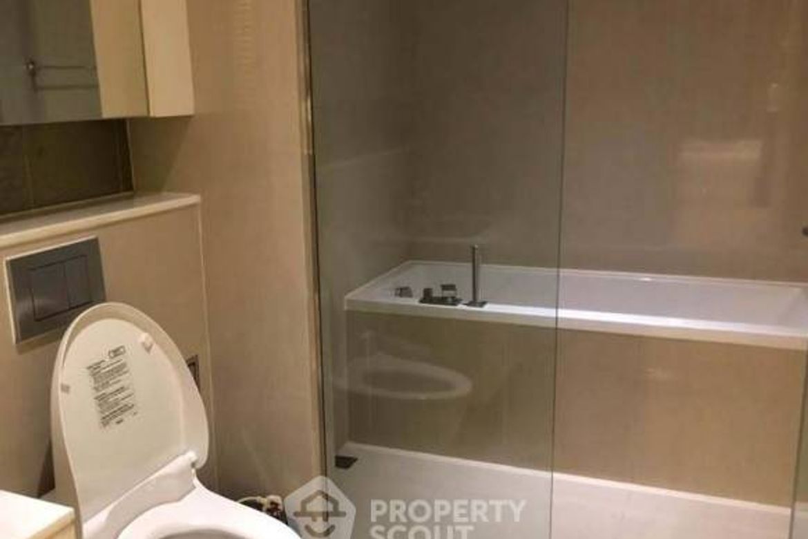 Watthana, Bangkok - Photo 2