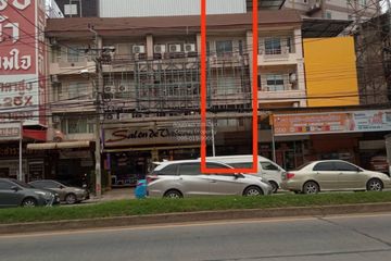 2 Bedroom Commercial for rent in Talat Khwan, Nonthaburi near MRT Nonthaburi Civic Center