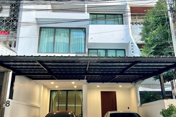6 Bedroom Townhouse for sale in Thung Wat Don, Bangkok near BTS Saphan Taksin