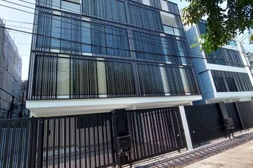 4 Bedroom House for sale in Phra Khanong Nuea, Bangkok near BTS Phra Khanong