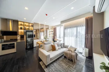 2 Bedroom Condo for sale in Khlong Tan Nuea, Bangkok