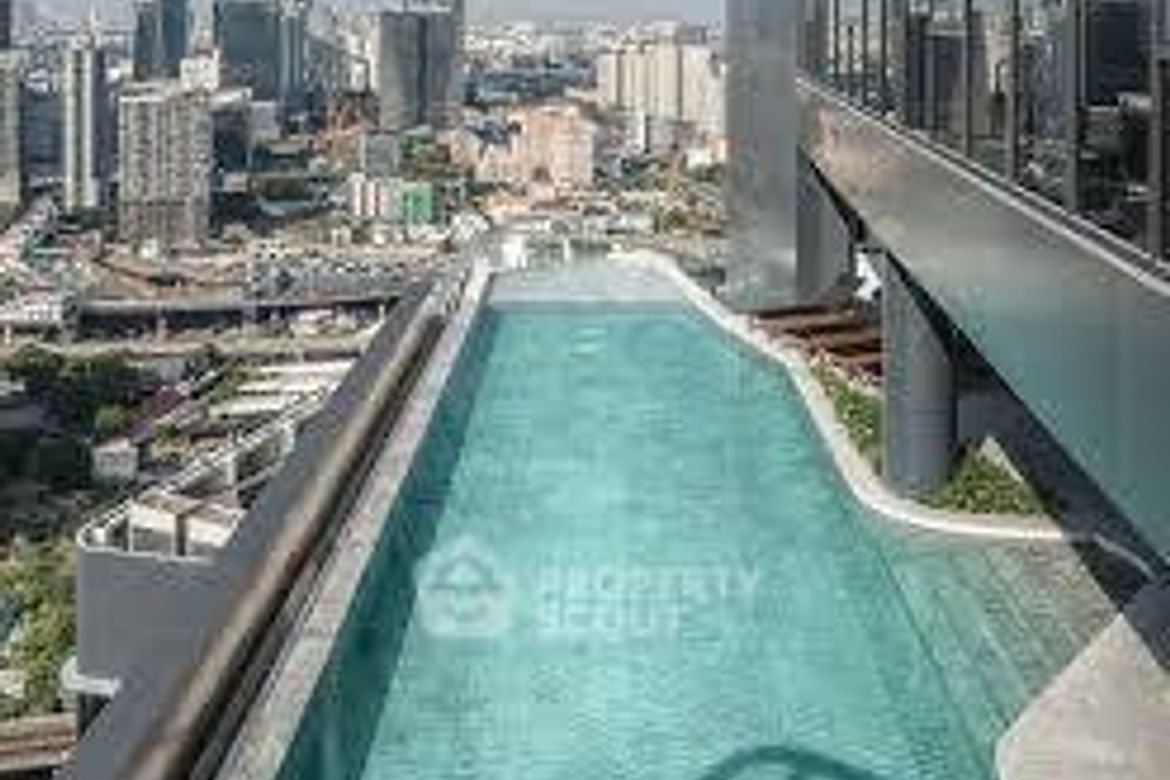 Huai Khwang, Bangkok - Photo 2