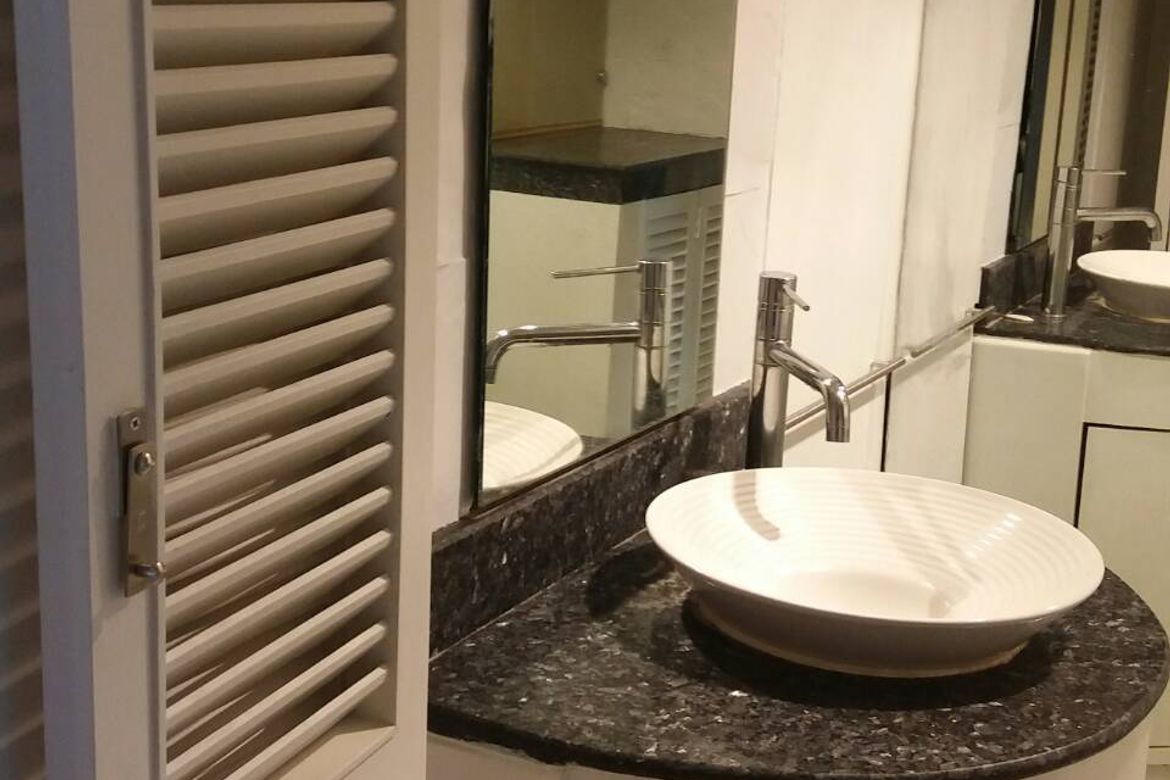 Pathum Wan, Bangkok - Photo 2