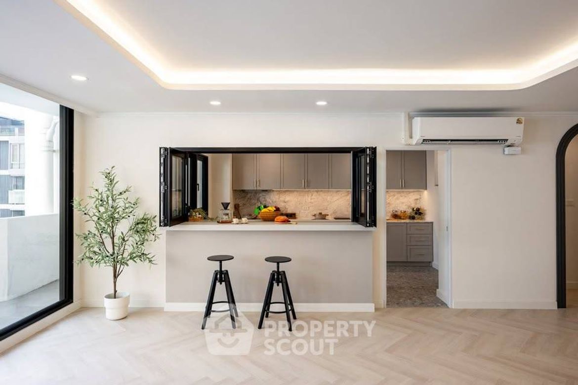 Watthana, Bangkok - Photo 3