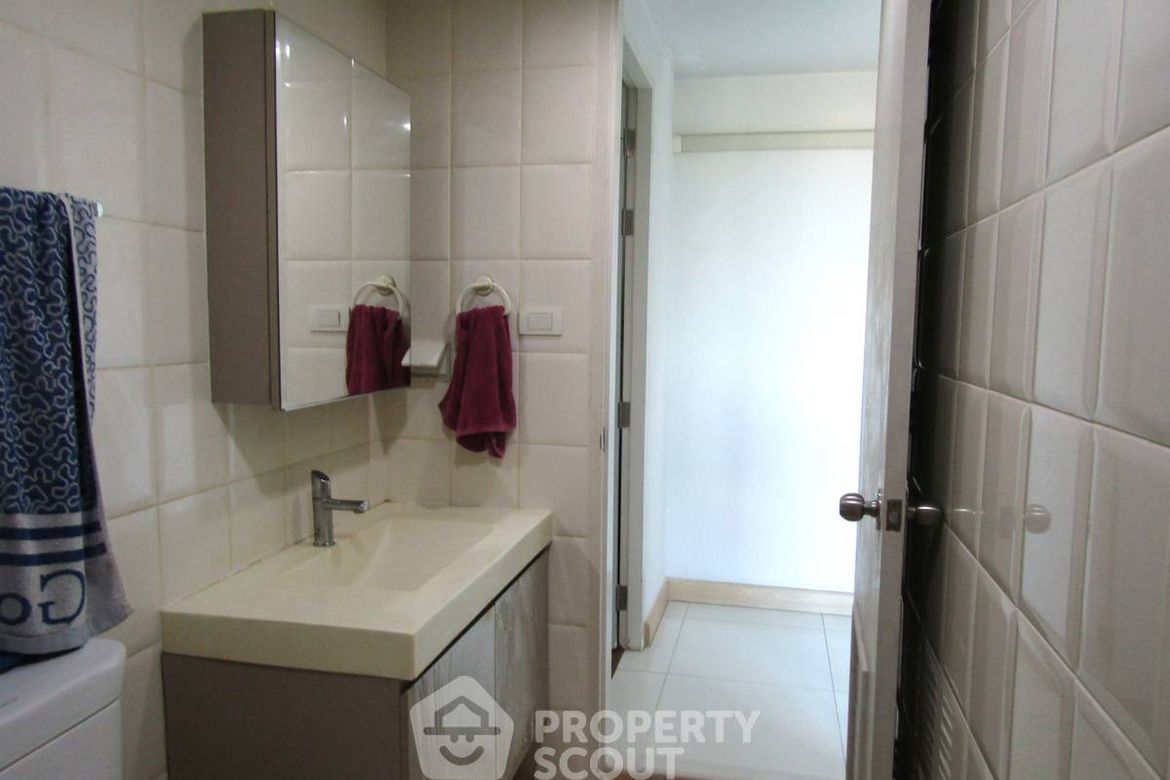 Khlong Toei, Bangkok - Photo 2