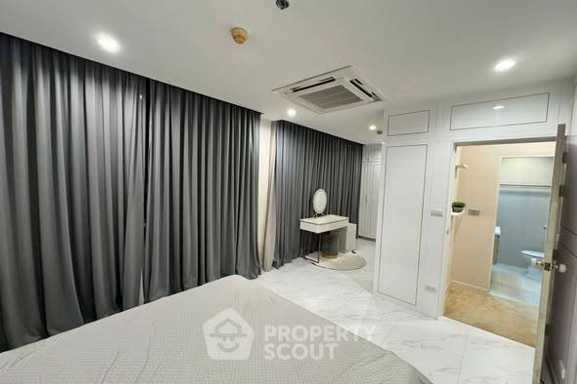 Bang Na, Bangkok - Photo 2