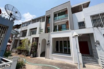 4 Bedroom House for sale in Prominent Place, Bang Chak, Bangkok near BTS Punnawithi