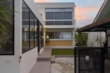 2 Bedroom House for sale in Ban Waen, Chiang Mai