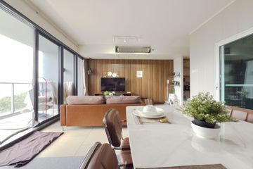 2 Bedroom Condo for sale in Zire Wongamat, Na Kluea, Chonburi