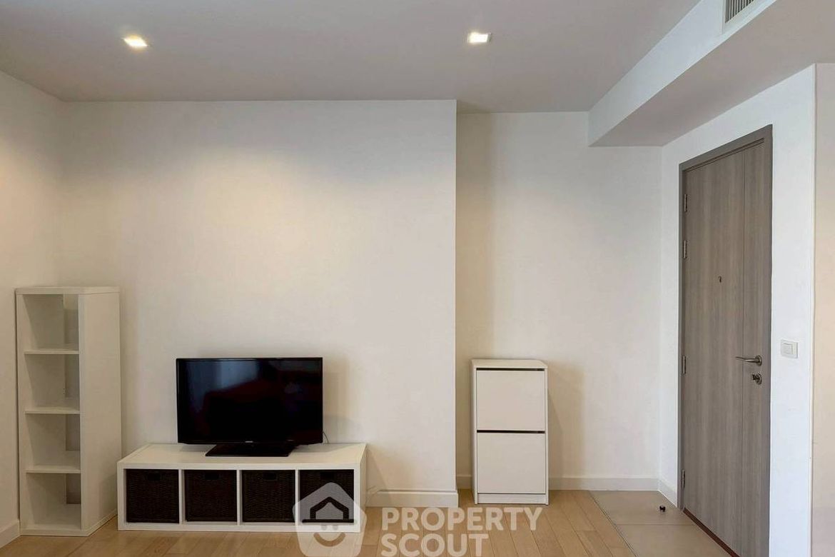 Watthana, Bangkok - Photo 2