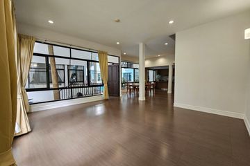 4 Bedroom Condo for rent in Phra Khanong, Bangkok near BTS Thong Lo