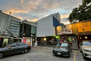 Office for rent in Khlong Tan Nuea, Bangkok