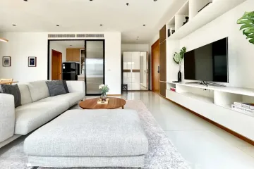 2 Bedroom Condo for rent in The Emporio Place, Khlong Tan, Bangkok near BTS Phrom Phong