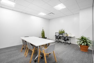 Office for rent in Chatuchak, Bangkok near MRT Phaholyothin 24