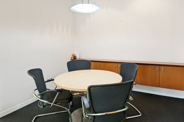 Office for rent in Lumpini, Bangkok near BTS Ploen Chit
