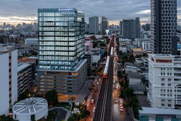Office for rent in Khlong Toei Nuea, Bangkok near BTS Ploen Chit