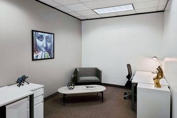 Office for rent in Bang Na, Bangkok near BTS Udom Suk
